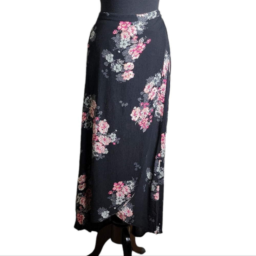 FIRM PRICE Maurices floral print faux wrap high low maxi skirt size medium